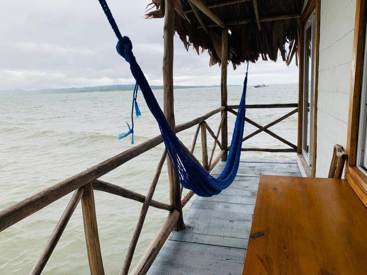 Restaurante Y Hotel “La Pesca” Puerto Barrios Bagian luar foto